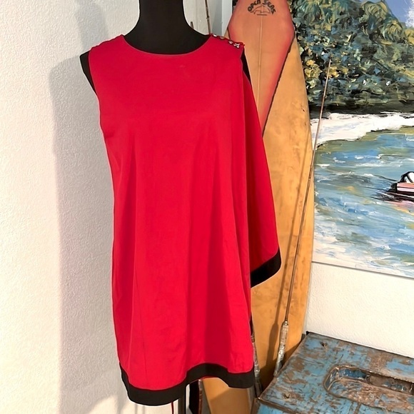 ❤️ Esley, BodyCon Dress with Cape-Draped Over-Lay, Lovely Red, EUC, Size Large - Picture 5 of 11